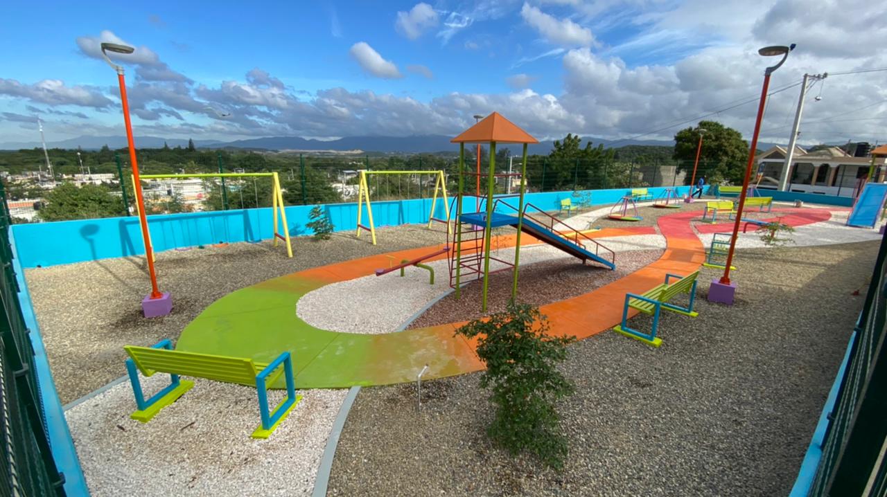 Lee más sobre el artículo En gestión de Abel Martínez se han construido 20 nuevos parques en Santiago