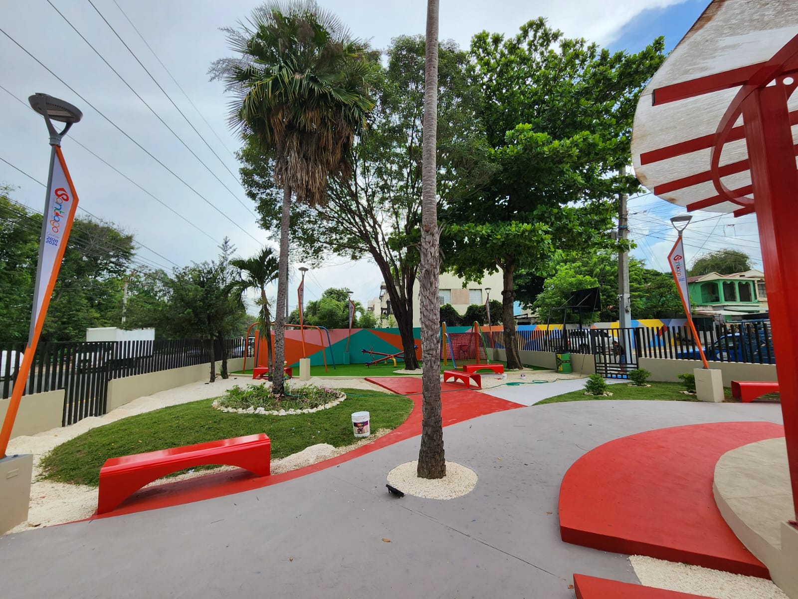 Lee más sobre el artículo Alcaldía Santiago entrega parque Payero Ulloa en el Ensanche Bermúdez