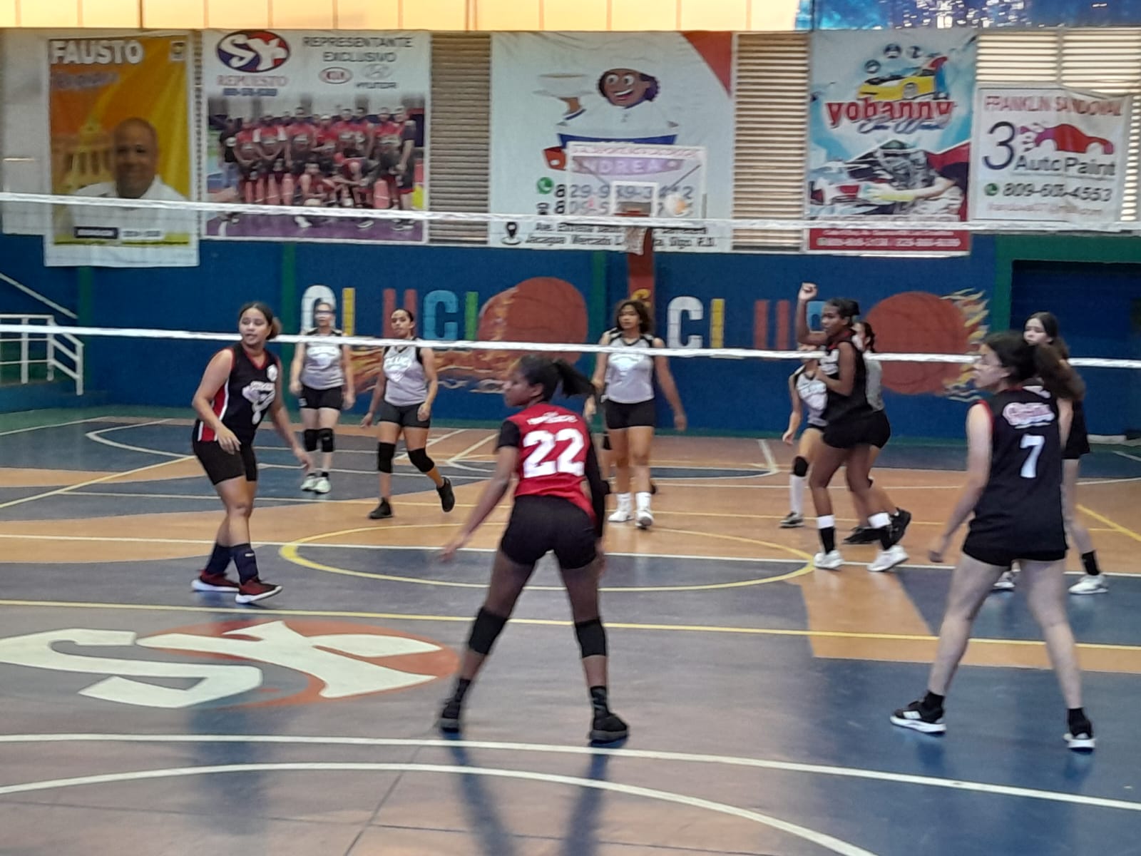 Lee más sobre el artículo Equipos U17 de Gurabo y el Cluci a la final del VII torneo de voleibol femenino en opción a la Copa Alcaldía de Santiago