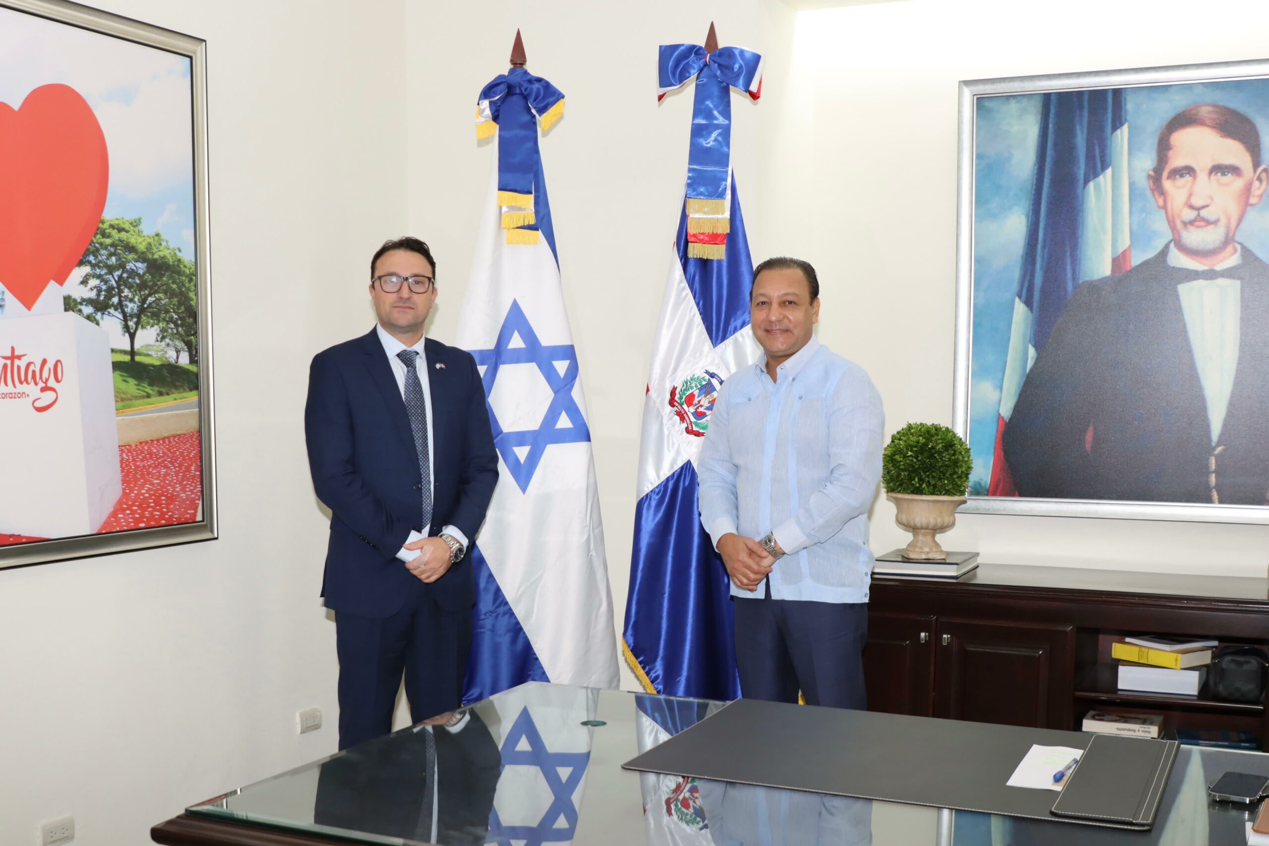 Lee más sobre el artículo Abel Martínez recibió la visita del honorable embajador de Israel en el país
